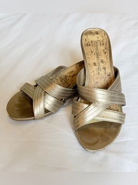 Montego Bay Club Gold Strappy Cork Wedge Sandals Size 7 Summer Neutral